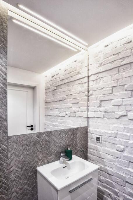 Archirent Apartament Warynskiego Leilighet